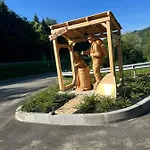 Silvia شقة *